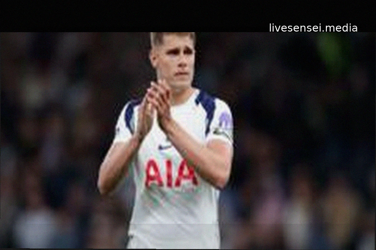Micky van de Ven nearing new five-year Tottenham Hotspur contract